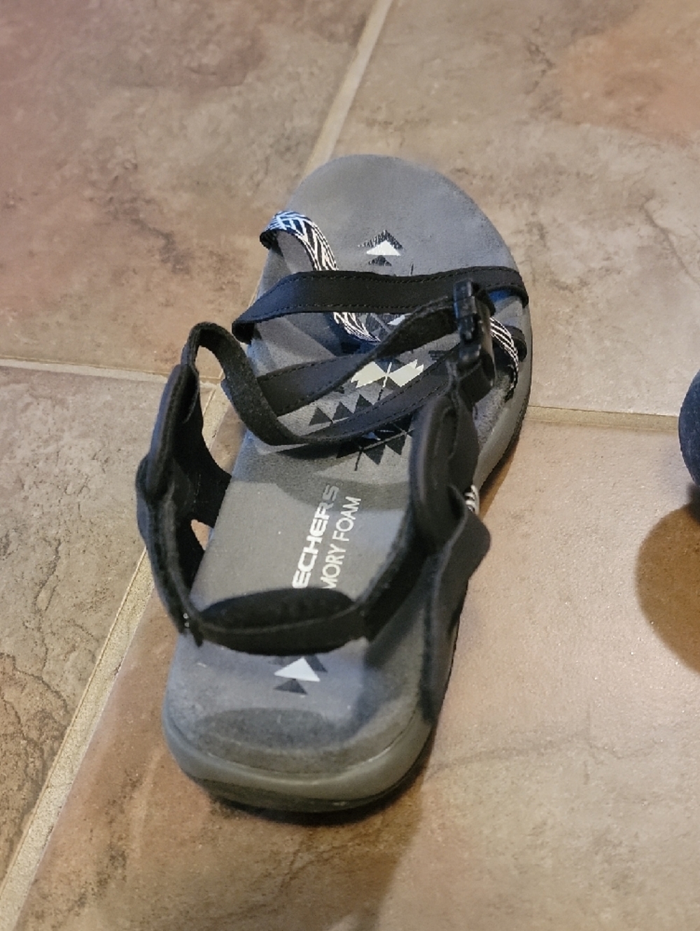 Skechers Black Strappy Women's Memory Foam Sandals with Patterned Accent - Picture 3 of 5